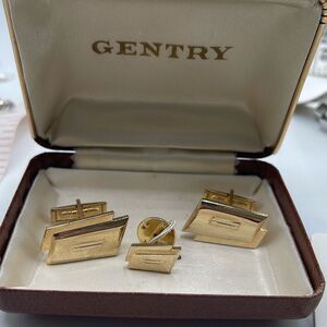Gentry vintage cufflinks and tie tac in box.